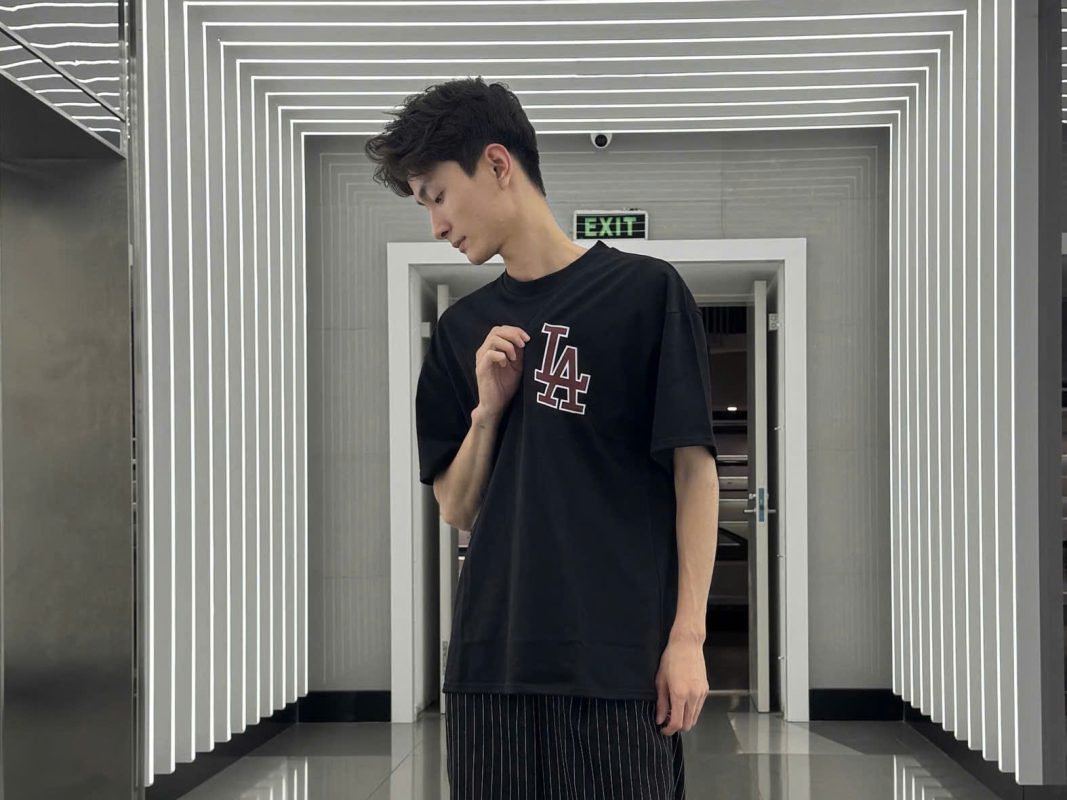 Áo phông cổ tròn nhà Baryst